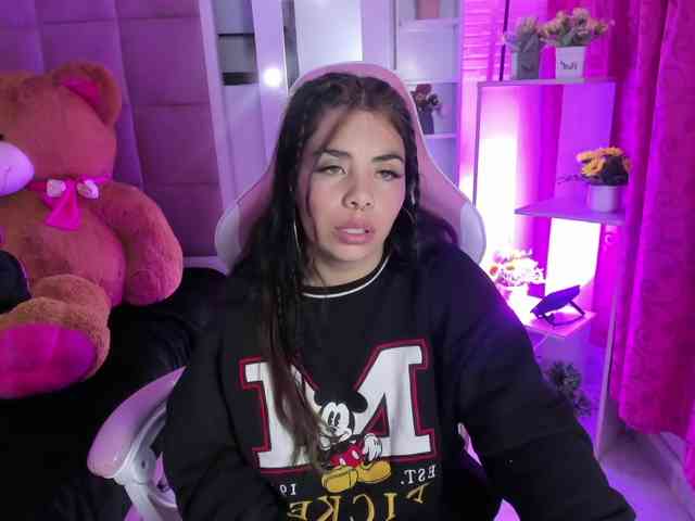 LianyTaylor webcam