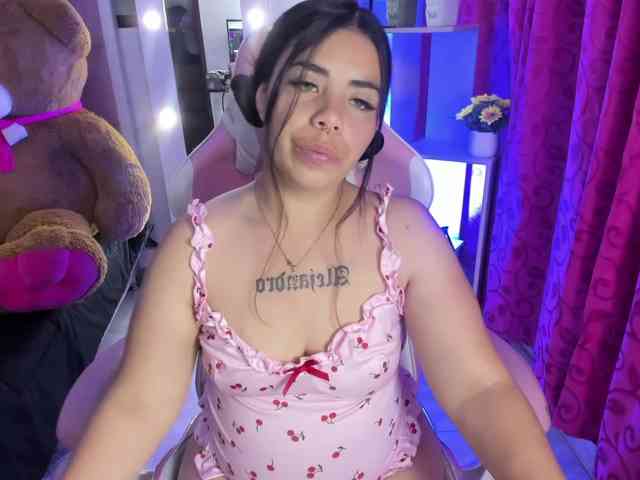 LianyTaylor webcam
