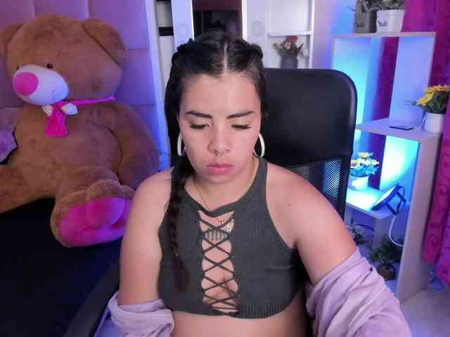 LianyTaylor webcam