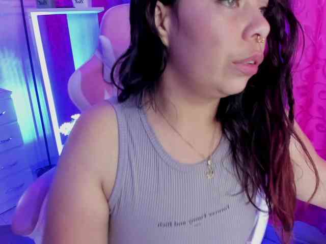 LianyTaylor webcam