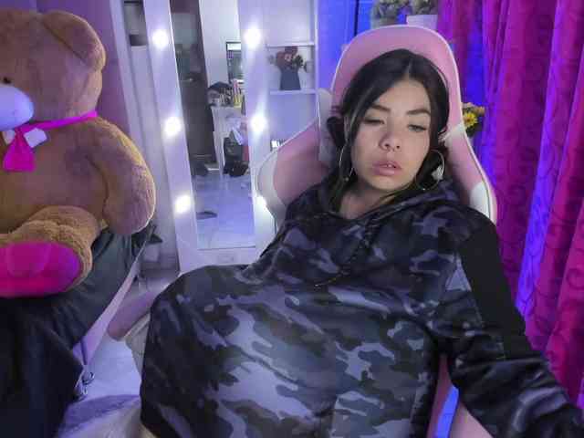 LianyTaylor webcam