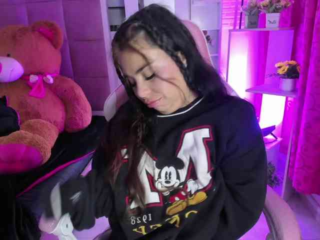 LianyTaylor webcam