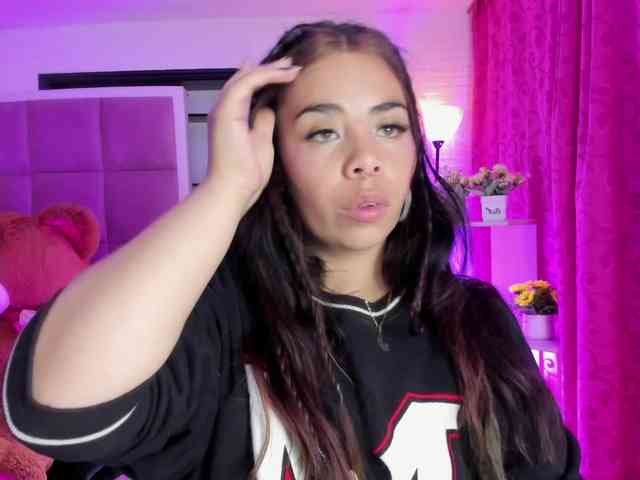 LianyTaylor webcam