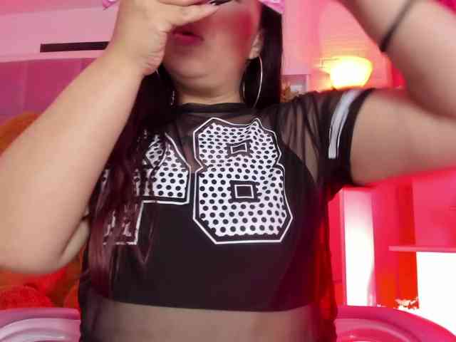 LianyTaylor webcam