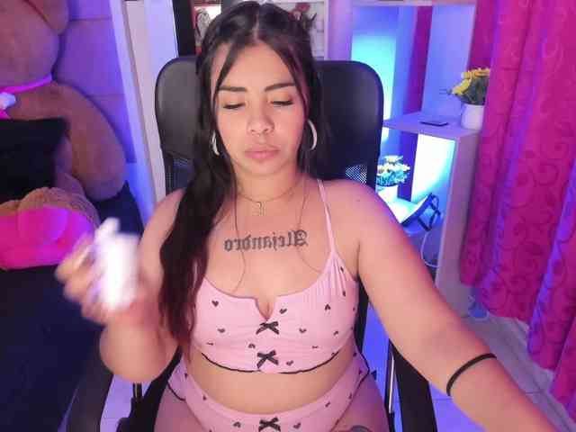 LianyTaylor webcam