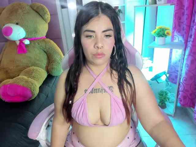 LianyTaylor webcam