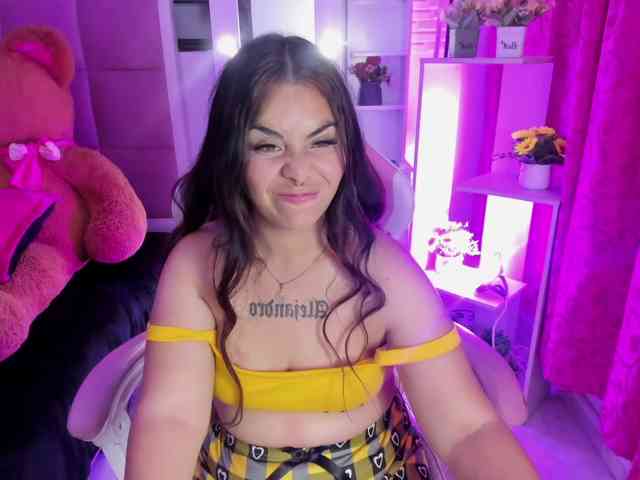 LianyTaylor webcam
