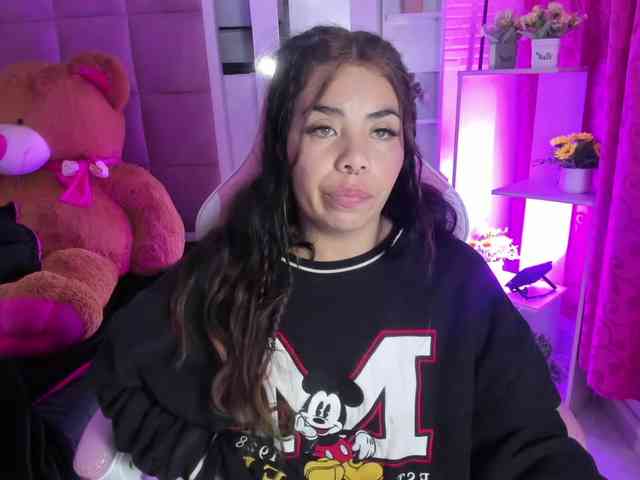 LianyTaylor webcam