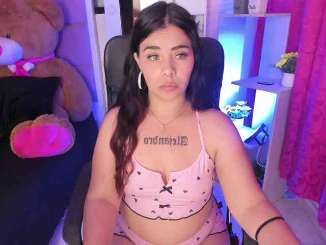LianyTaylor webcam