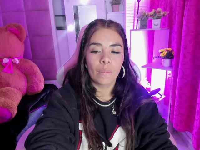 LianyTaylor webcam