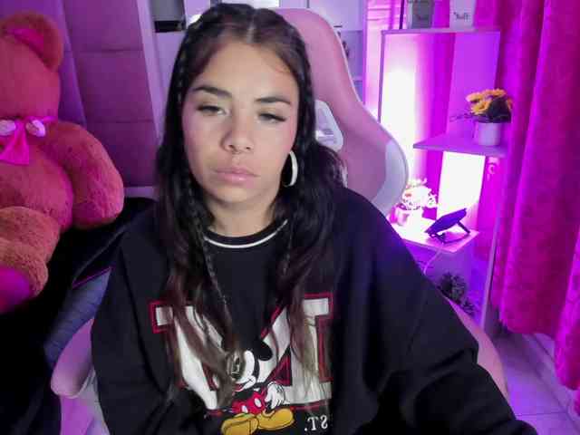 LianyTaylor webcam