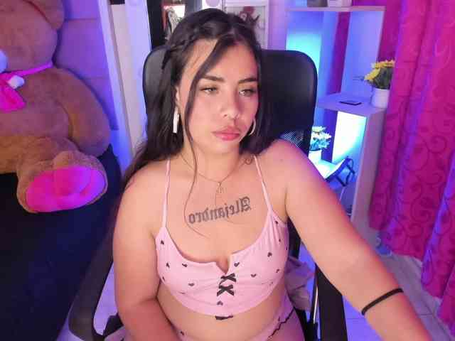 LianyTaylor webcam