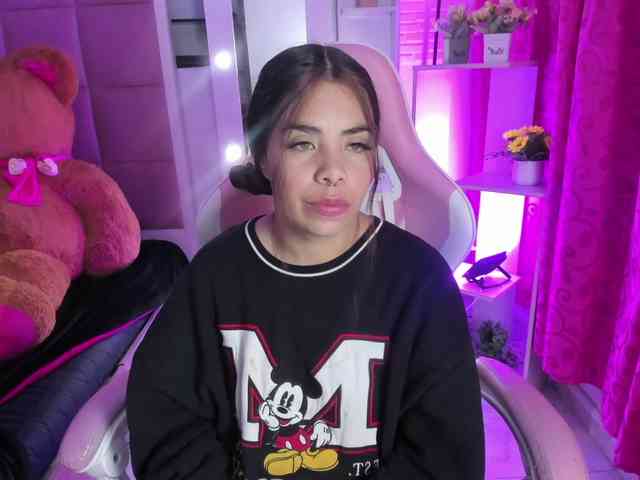 LianyTaylor webcam