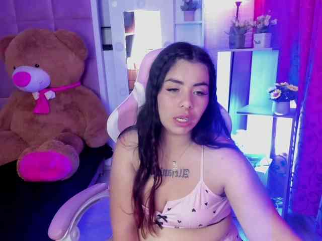 LianyTaylor webcam