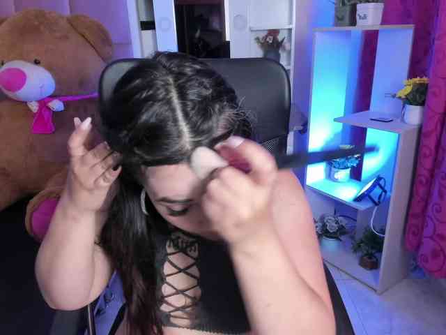 LianyTaylor webcam