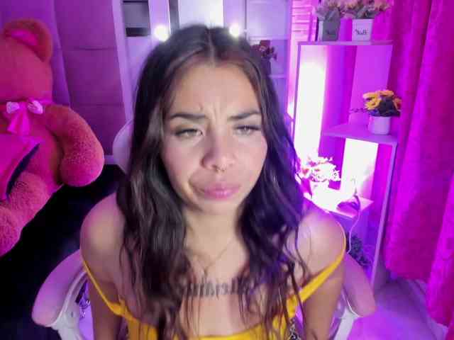 LianyTaylor webcam