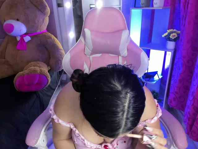 LianyTaylor webcam