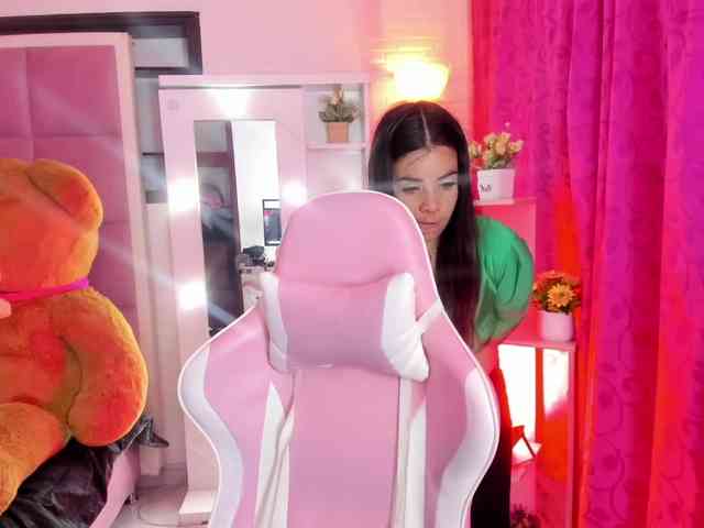 LianyTaylor webcam