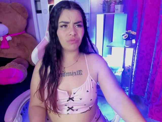 LianyTaylor webcam