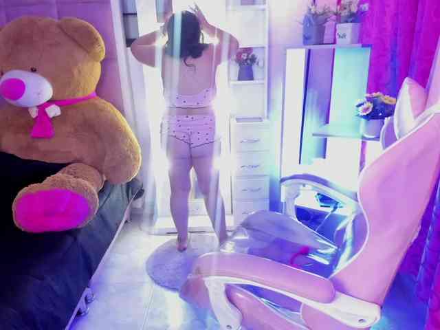LianyTaylor