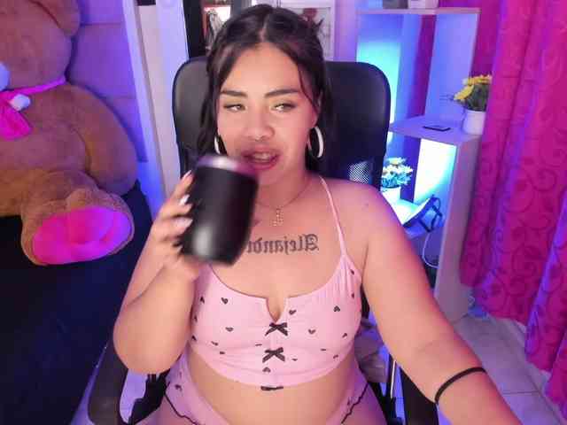 LianyTaylor webcam