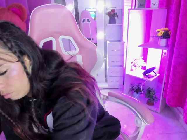 LianyTaylor webcam