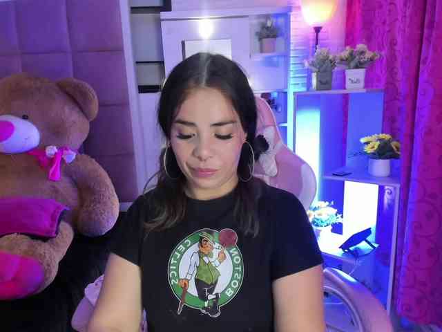 LianyTaylor webcam