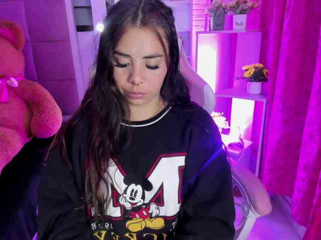 LianyTaylor webcam