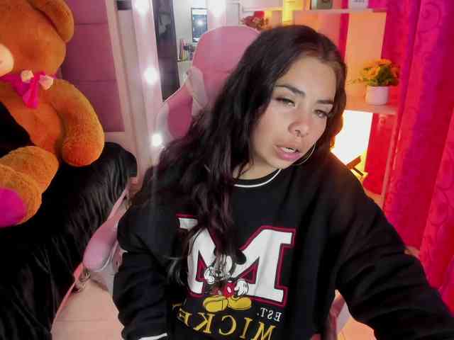 LianyTaylor webcam