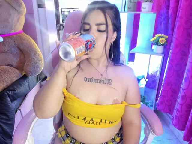 LianyTaylor webcam