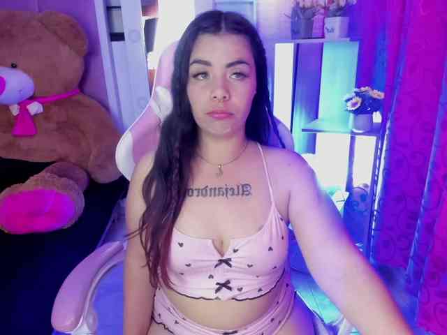 LianyTaylor webcam