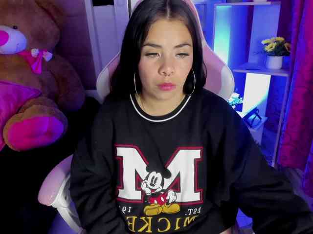 LianyTaylor webcam