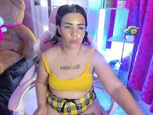 LianyTaylor webcam