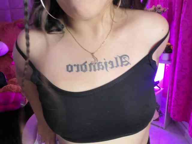 LianyTaylor webcam