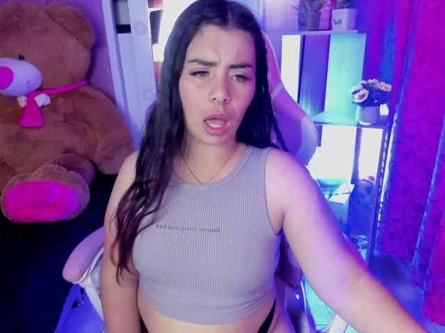 LianyTaylor webcam