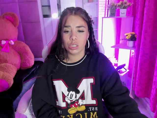 LianyTaylor webcam