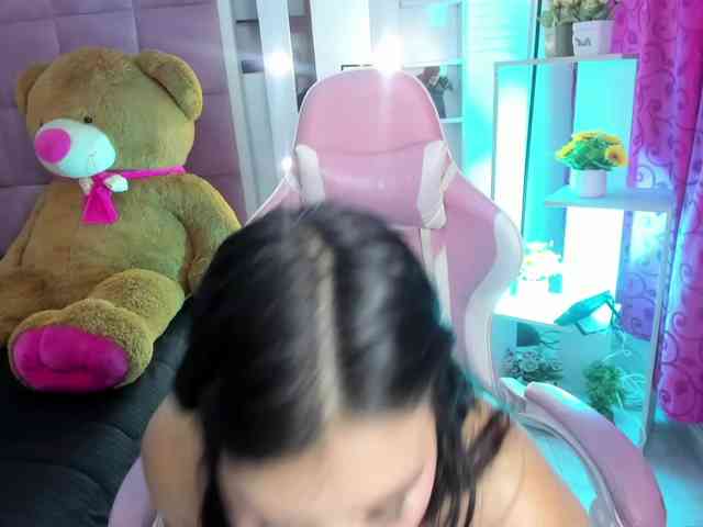 LianyTaylor webcam
