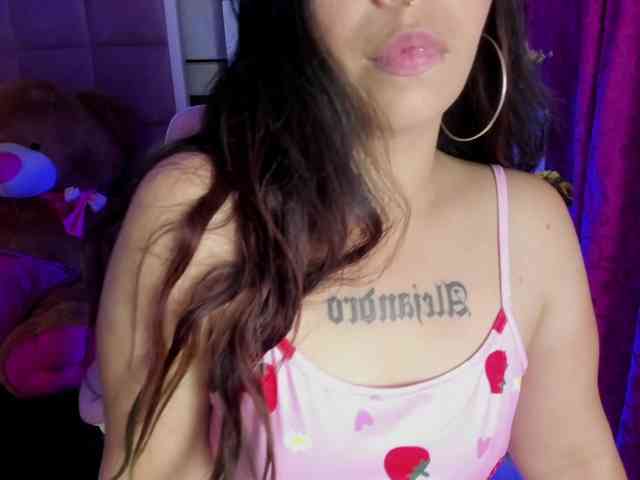 LianyTaylor webcam