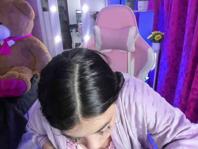 LianyTaylor webcam