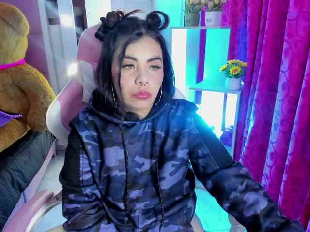 LianyTaylor webcam