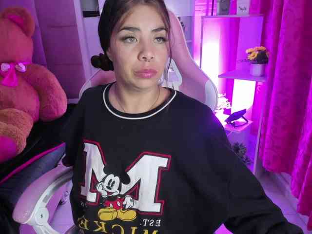 LianyTaylor webcam