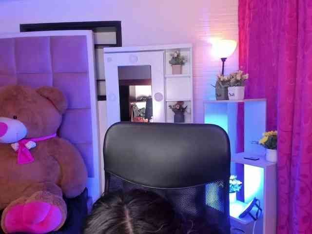 LianyTaylor webcam