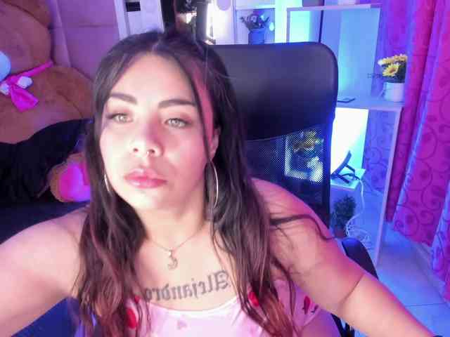 LianyTaylor webcam