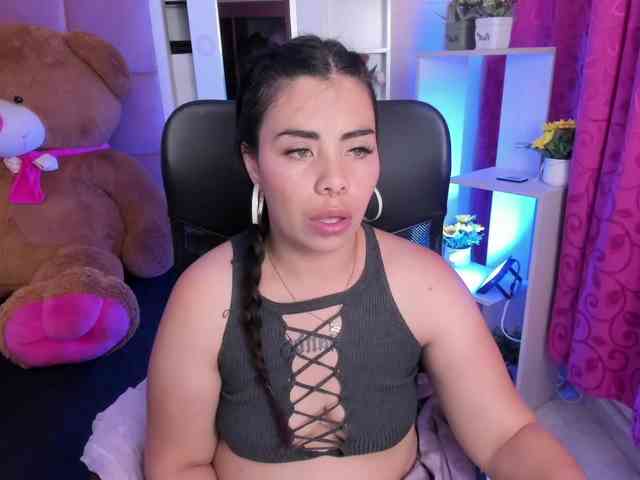 LianyTaylor webcam