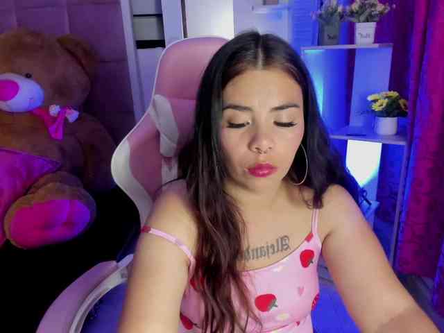 LianyTaylor webcam