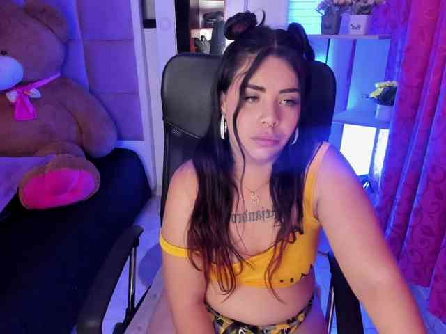 LianyTaylor webcam