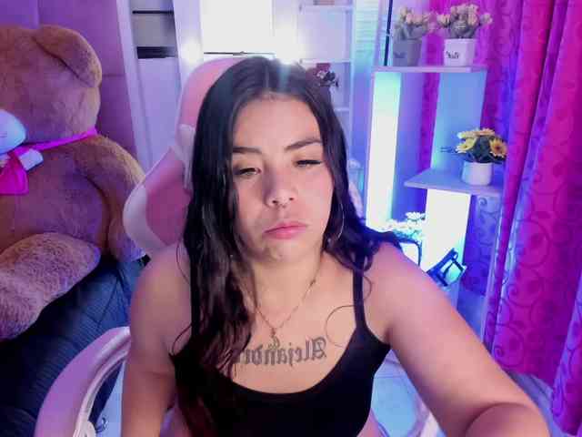 LianyTaylor webcam