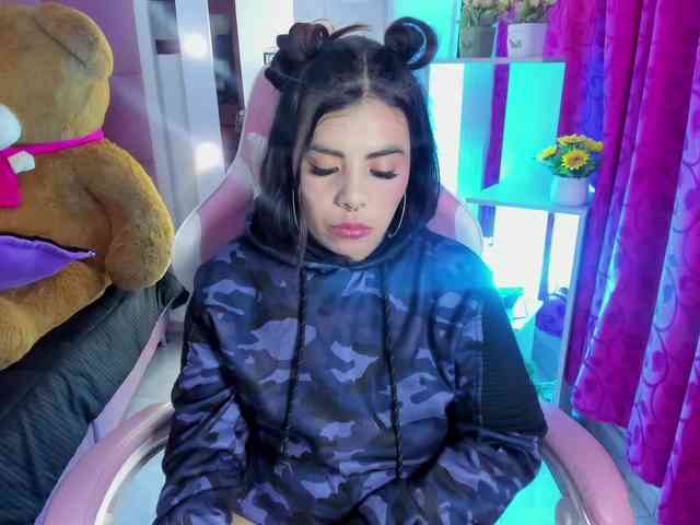 LianyTaylor LianyTaylor