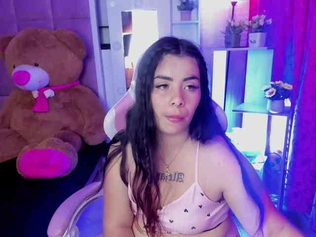 LianyTaylor webcam