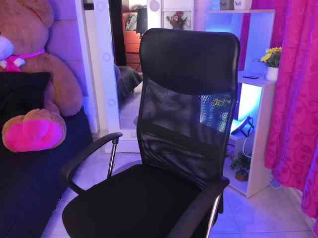 LianyTaylor webcam